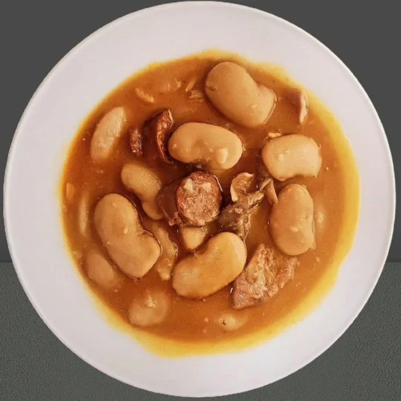 Alubias con chorizo y panceta